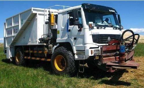 国产固沙车视频,沙漠治理的绿色守护者