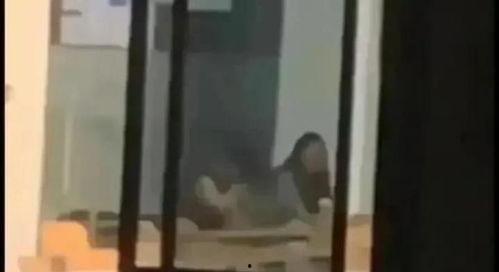 国产学生情侣激情小视频,国产学生情侣私密瞬间揭秘